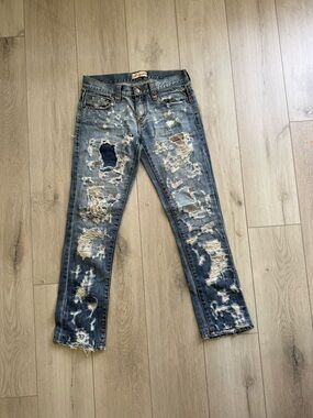 Einstein Progetti & Prodotti Distressed Skinny Jeans in Dark Blue Wash. Size 25